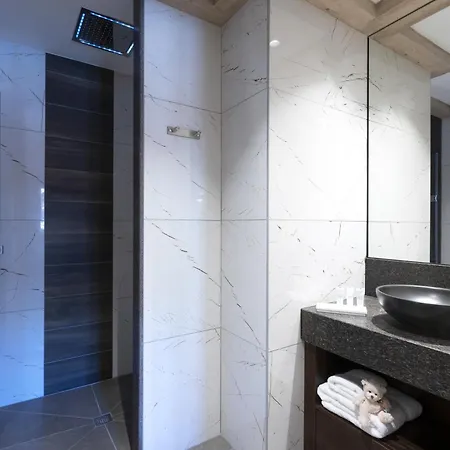 Mgm & Residences - Alpen Hotel